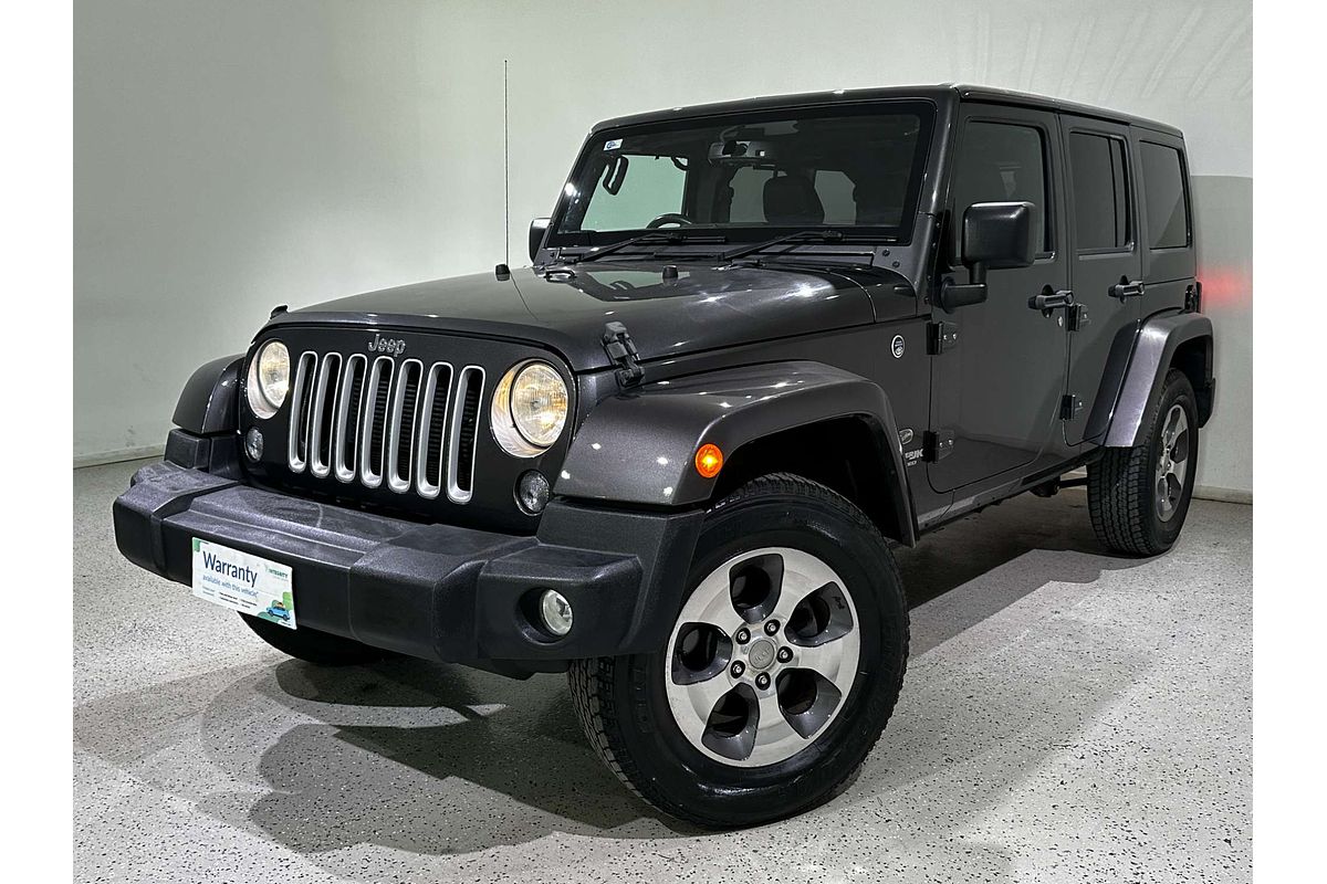 2017 Jeep Wrangler Unlimited Overland JK