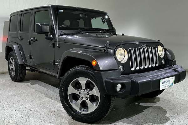 2017 Jeep Wrangler Unlimited Overland JK