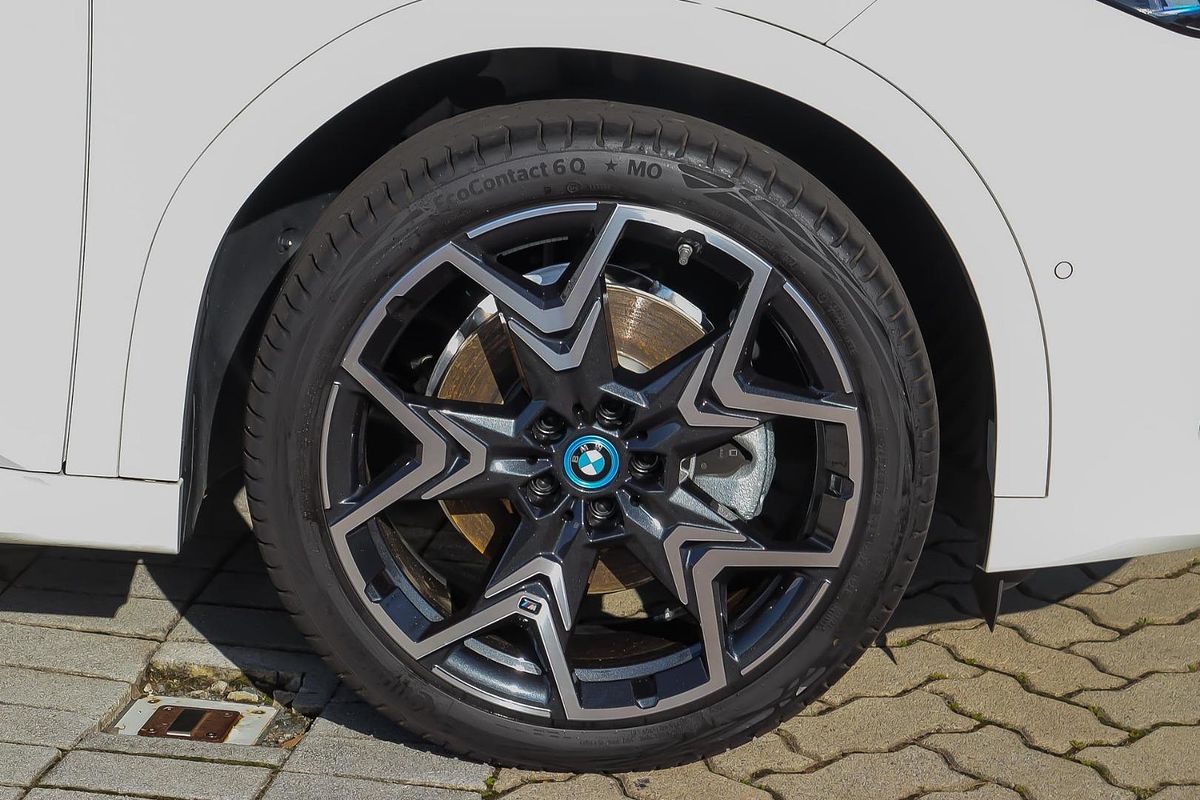 2024 BMW iX2 xDrive30 M Sport U10