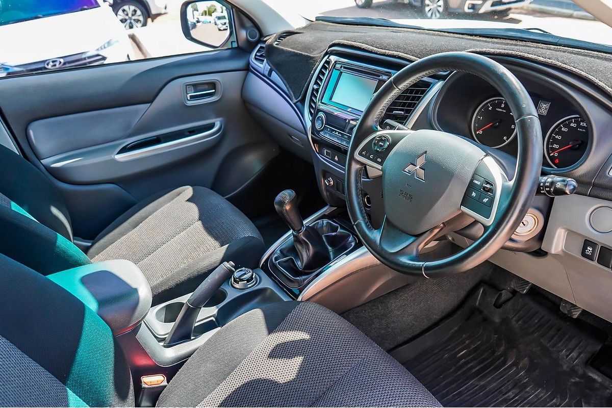 2015 Mitsubishi Triton GLS MQ 4X4