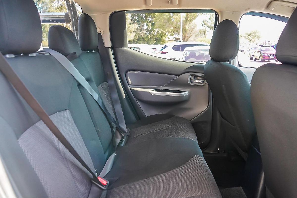 2015 Mitsubishi Triton GLS MQ 4X4