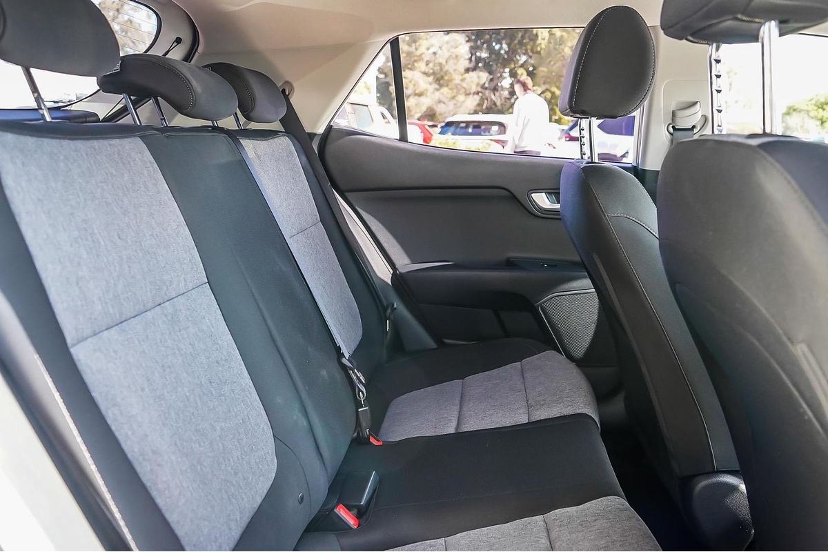 2024 Kia Stonic S YB
