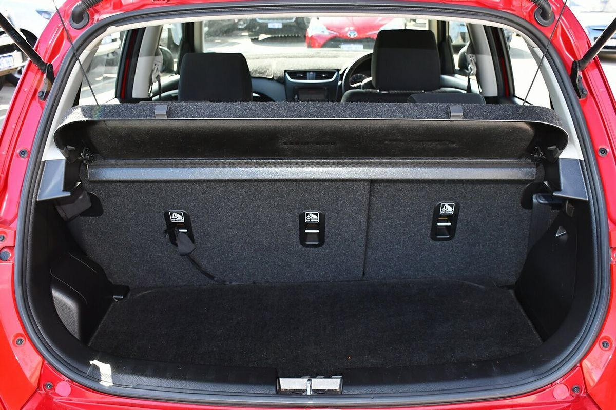 2016 Suzuki Swift GL Navigator FZ