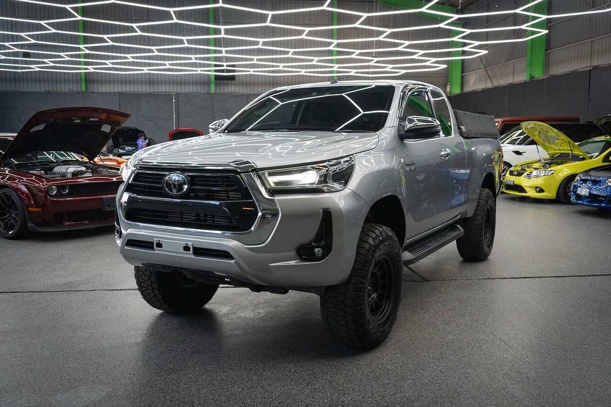 2020 Toyota Hilux SR5 GUN126R 4X4