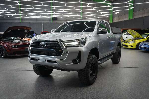 2020 Toyota Hilux SR5 GUN126R 4X4