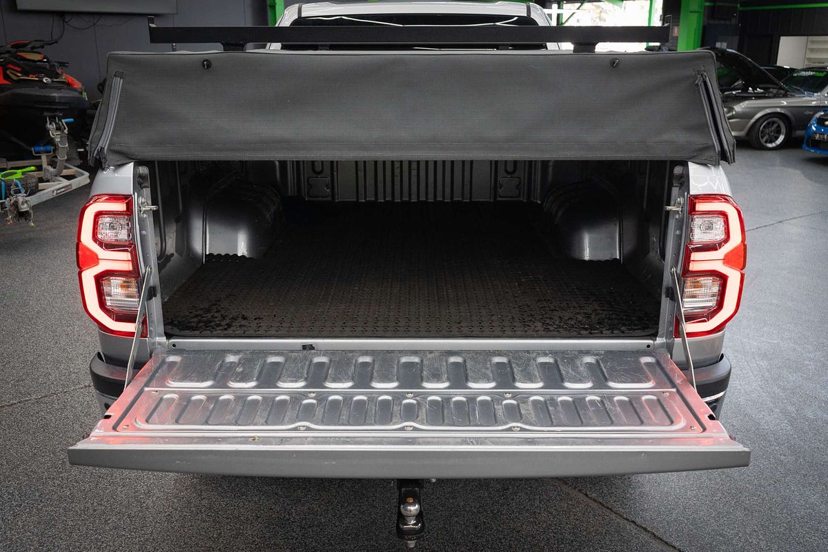 2020 Toyota Hilux SR5 GUN126R 4X4