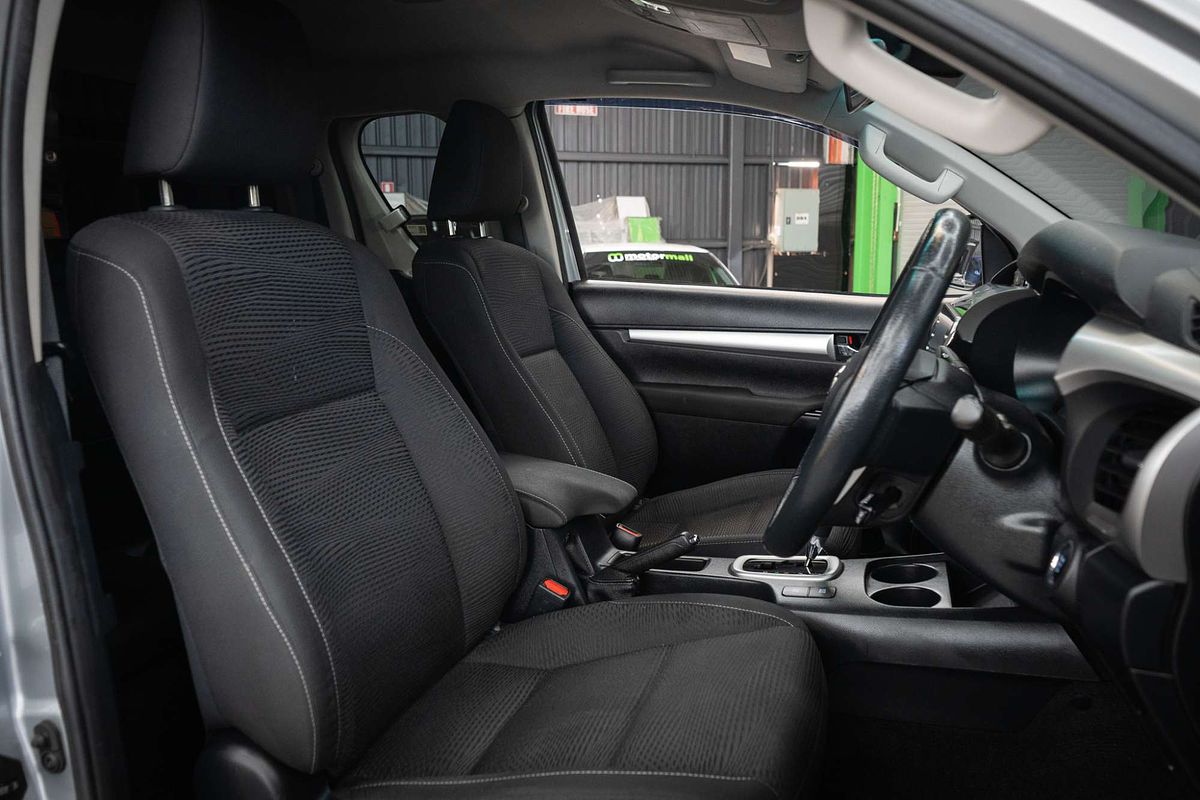 2020 Toyota Hilux SR5 GUN126R 4X4