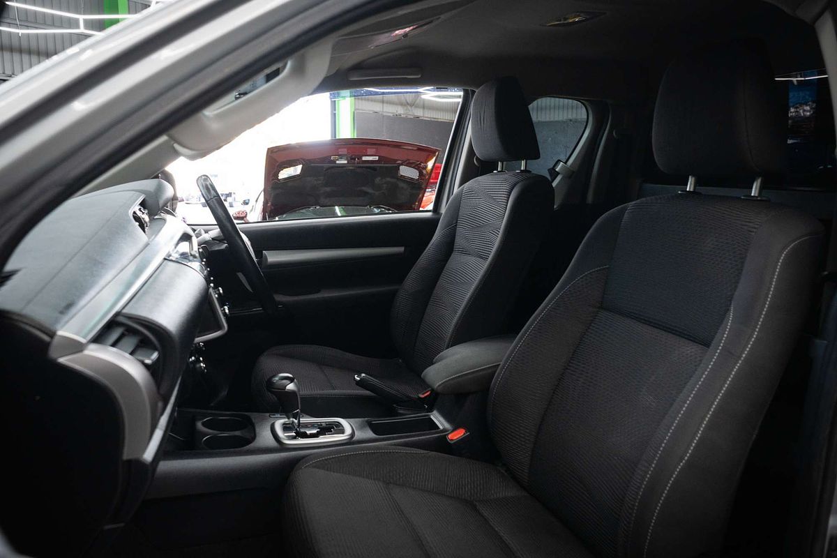 2020 Toyota Hilux SR5 GUN126R 4X4