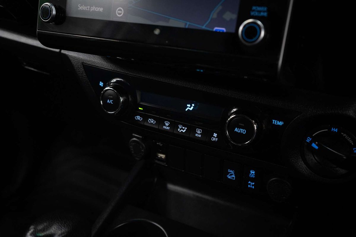 2020 Toyota Hilux SR5 GUN126R 4X4