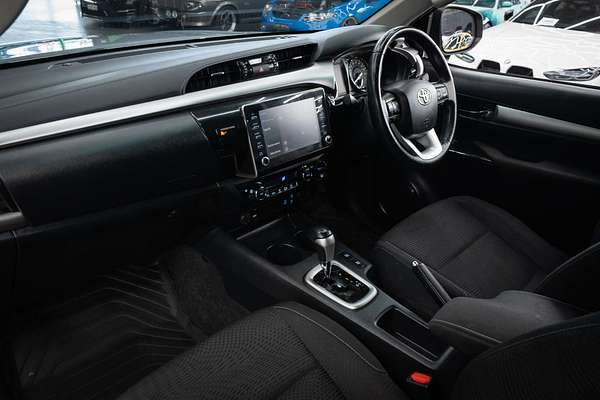 2020 Toyota Hilux SR5 GUN126R 4X4