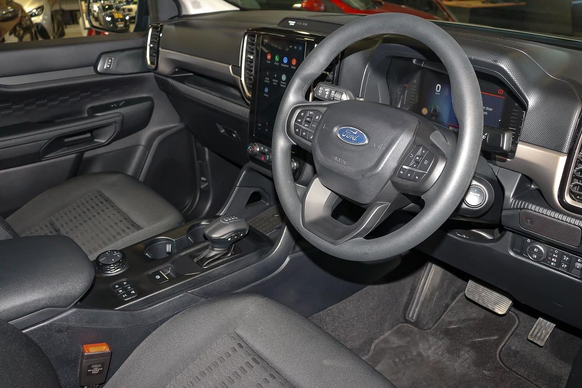 2024 Ford Everest Ambiente 2.0L