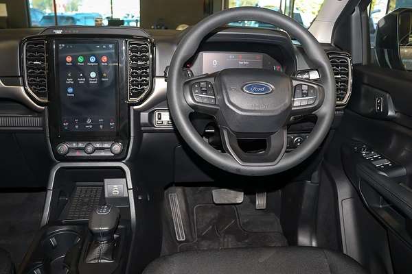 2024 Ford Everest Ambiente 2.0L