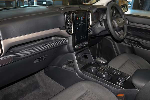 2024 Ford Everest Ambiente 2.0L