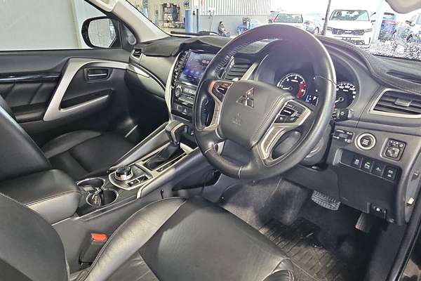 2019 Mitsubishi Pajero Sport Black Edition QE