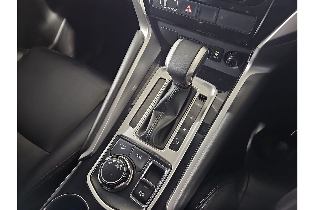 2019 Mitsubishi Pajero Sport Black Edition QE