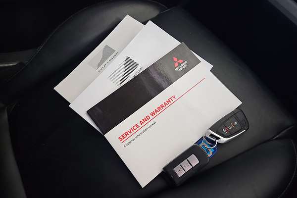 2019 Mitsubishi Pajero Sport Black Edition QE