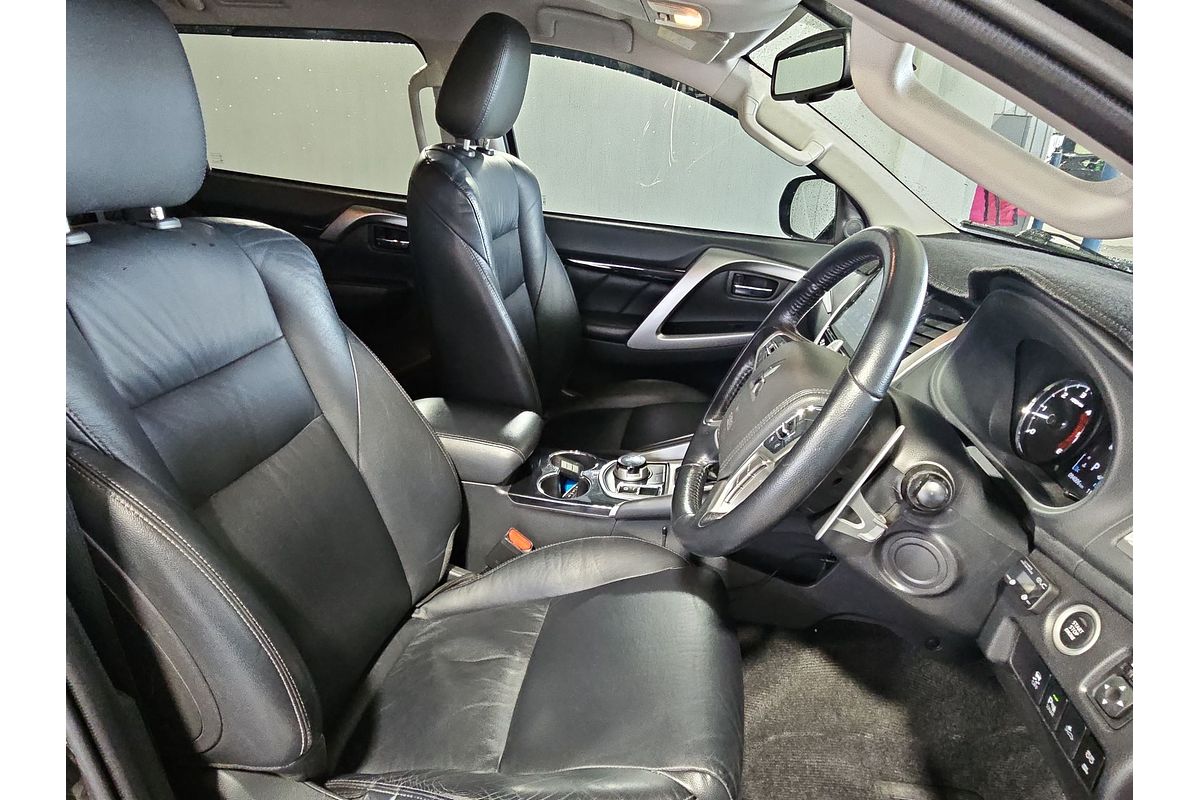 2019 Mitsubishi Pajero Sport Black Edition QE