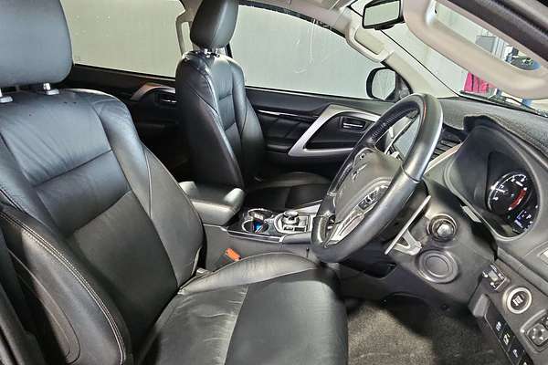 2019 Mitsubishi Pajero Sport Black Edition QE