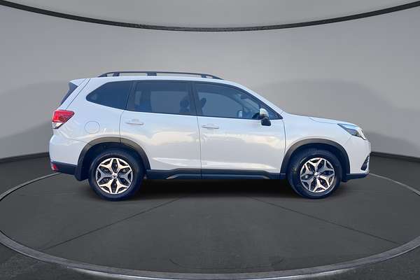 2022 Subaru Forester 2.5i S5