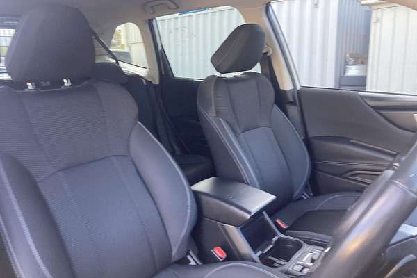 2022 Subaru Forester 2.5i S5