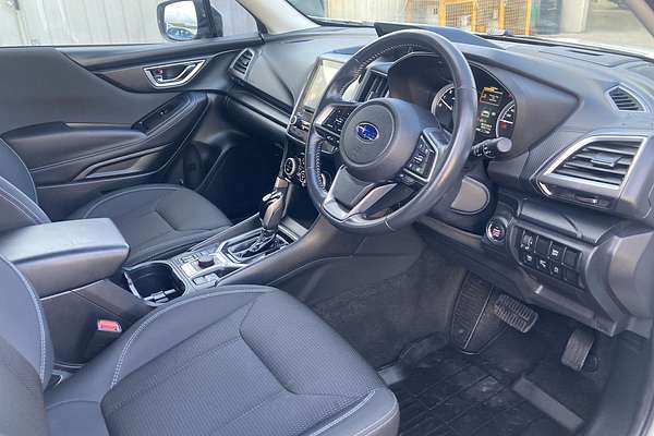 2022 Subaru Forester 2.5i S5