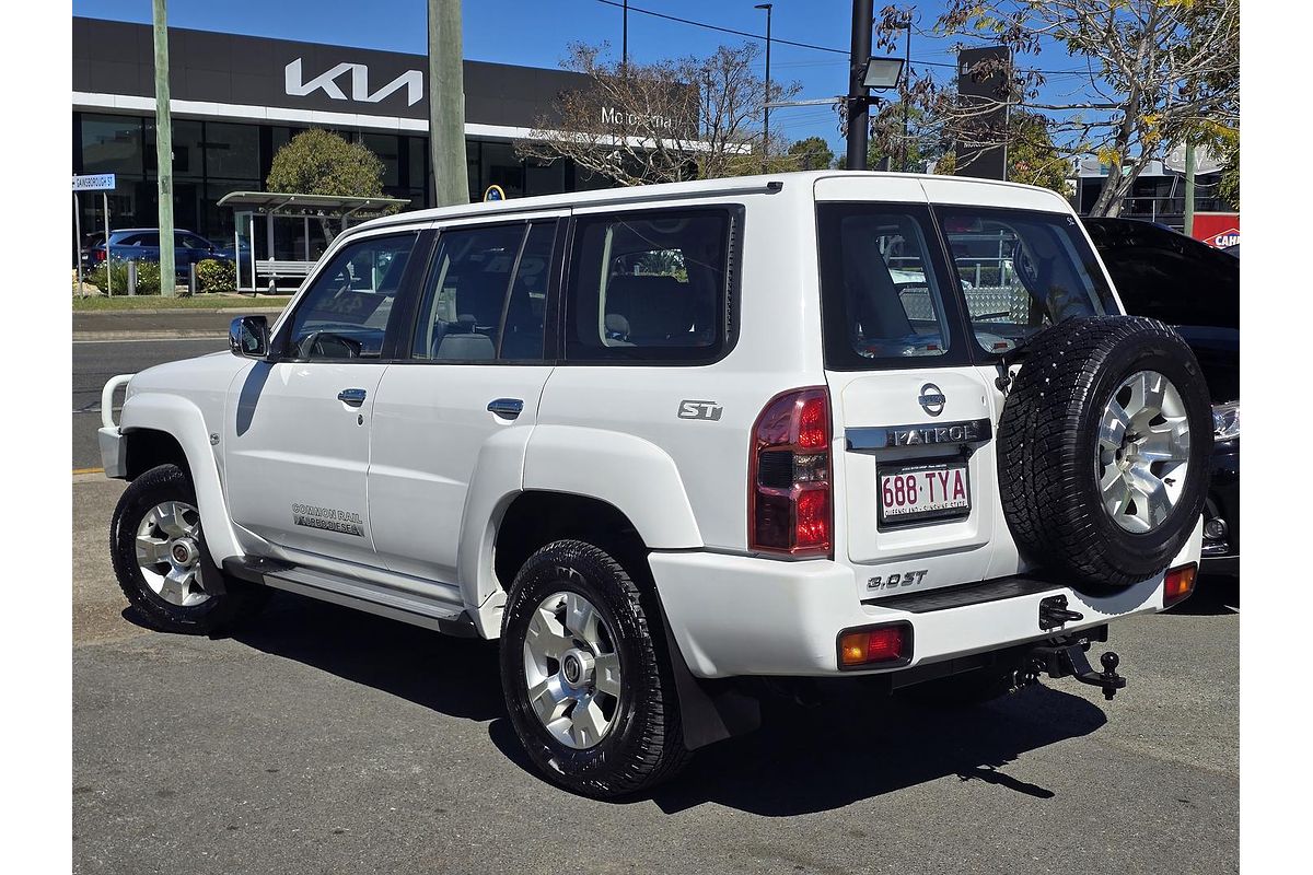 2013 Nissan Patrol ST Y61