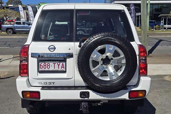 2013 Nissan Patrol ST Y61