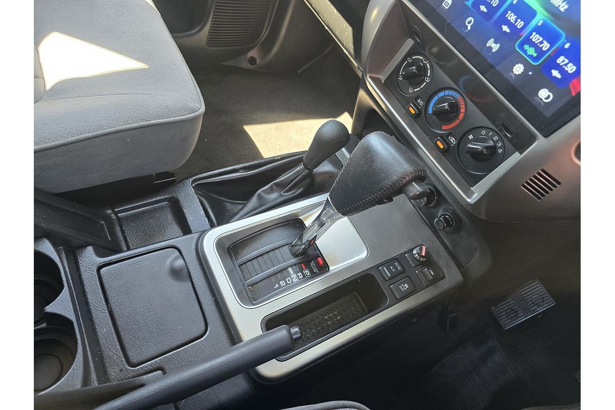 2013 Nissan Patrol ST Y61