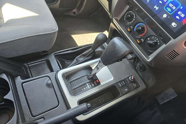 2013 Nissan Patrol ST Y61