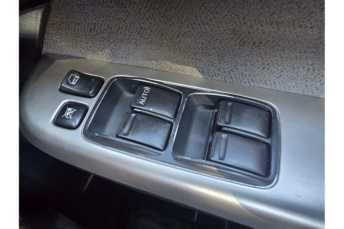 2013 Nissan Patrol ST Y61