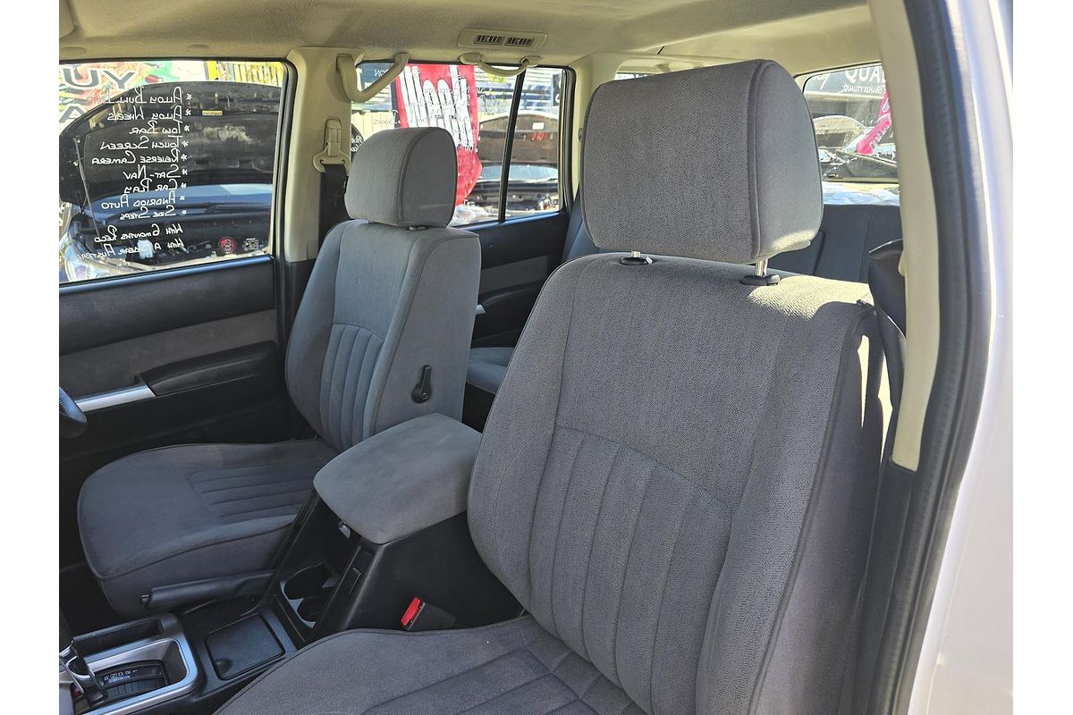 2013 Nissan Patrol ST Y61