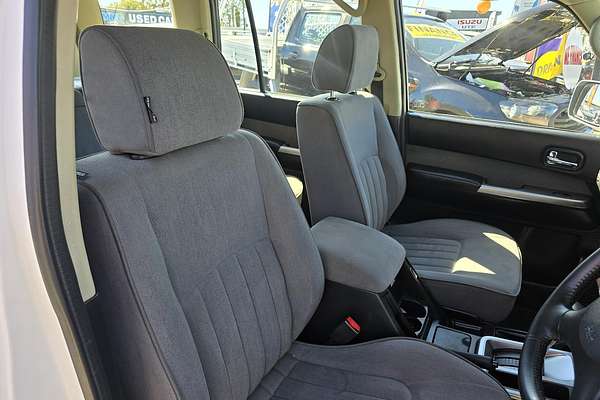 2013 Nissan Patrol ST Y61