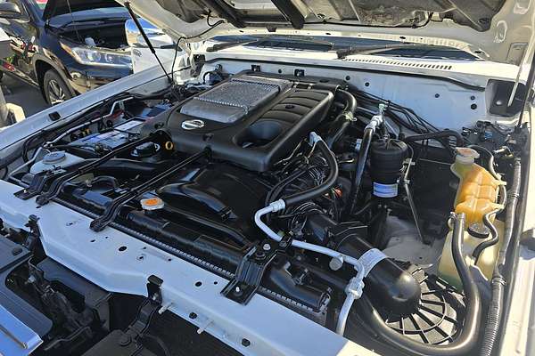 2013 Nissan Patrol ST Y61