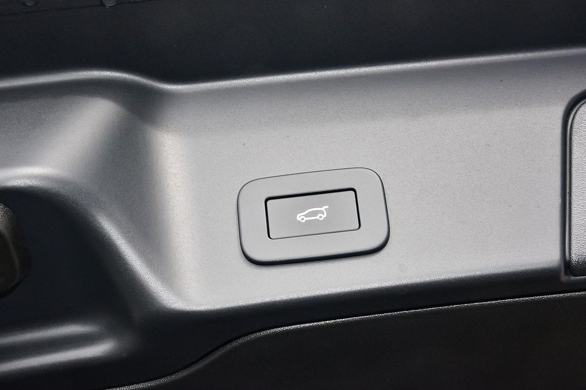 2025 Land Rover Range Rover Evoque P250 Dynamic SE L551