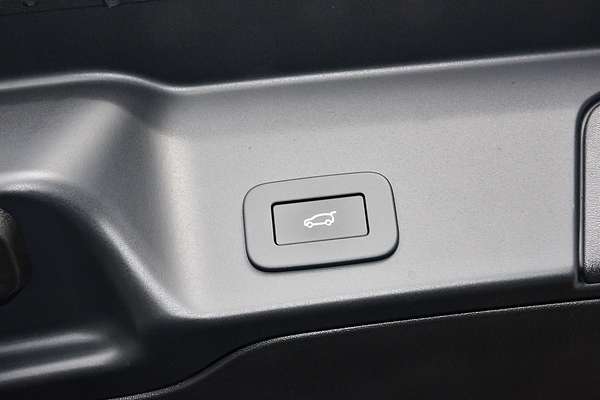 2025 Land Rover Range Rover Evoque P250 Dynamic SE L551