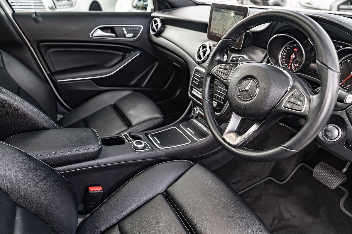 2019 Mercedes-Benz GLA-Class GLA180 X156