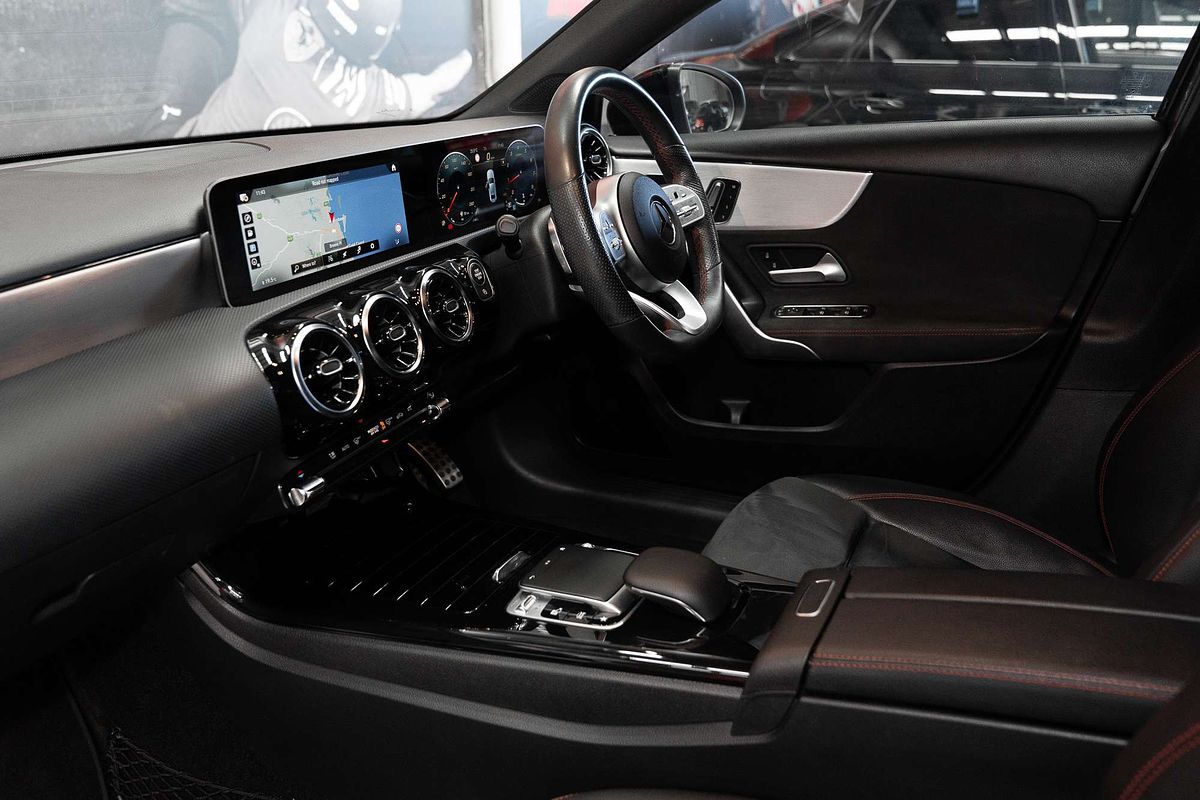 2020 Mercedes-Benz A-Class A200 V177
