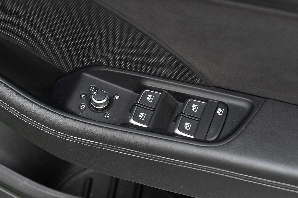 2020 Audi RS3 Carbon Edition 8V