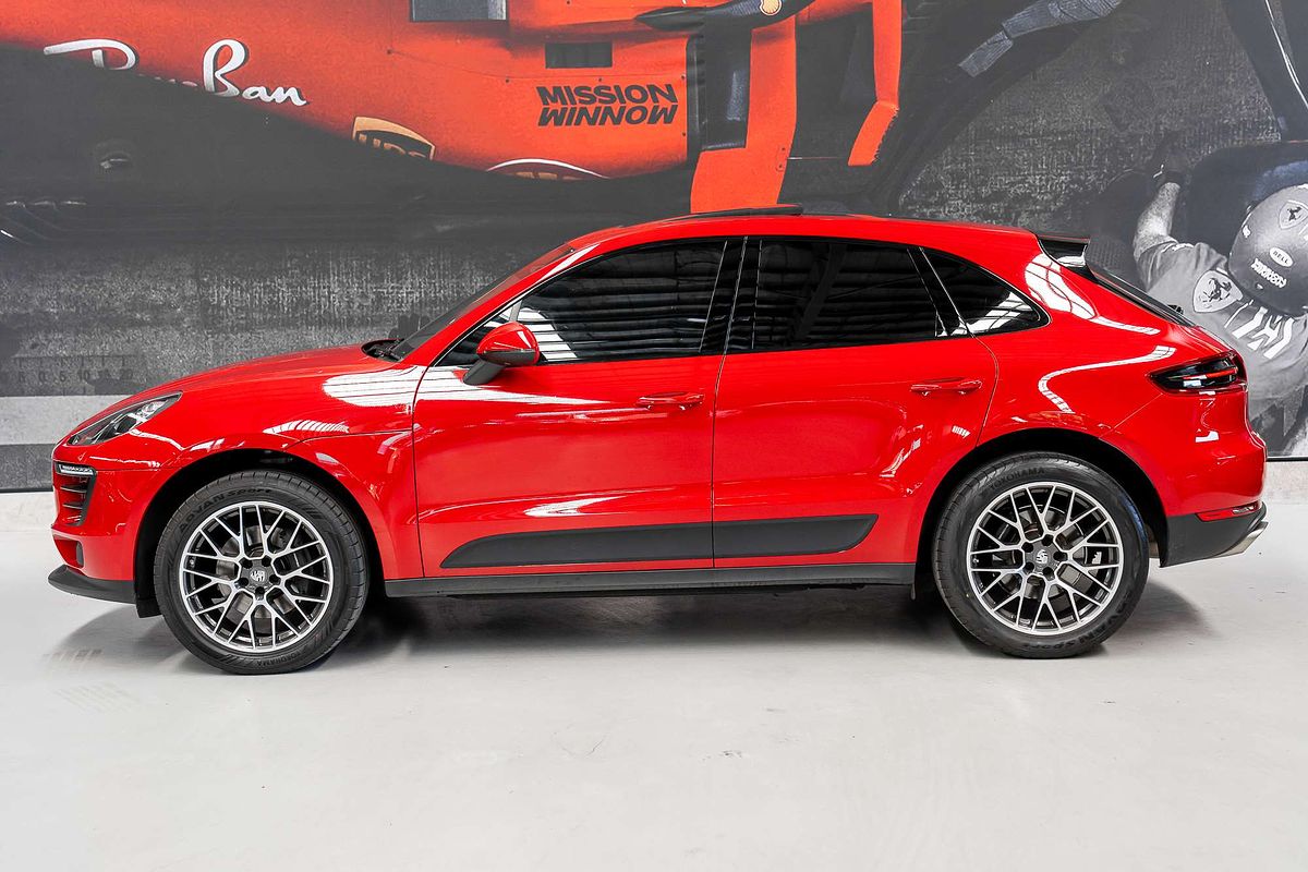 2017 Porsche Macan  95B