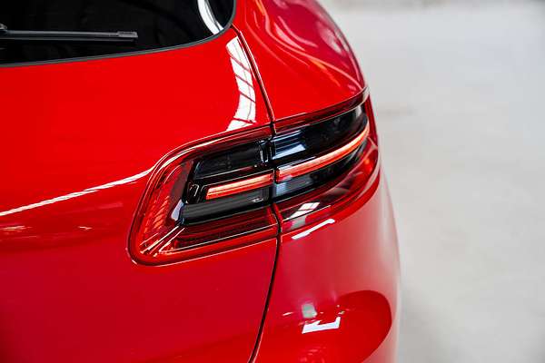2017 Porsche Macan  95B