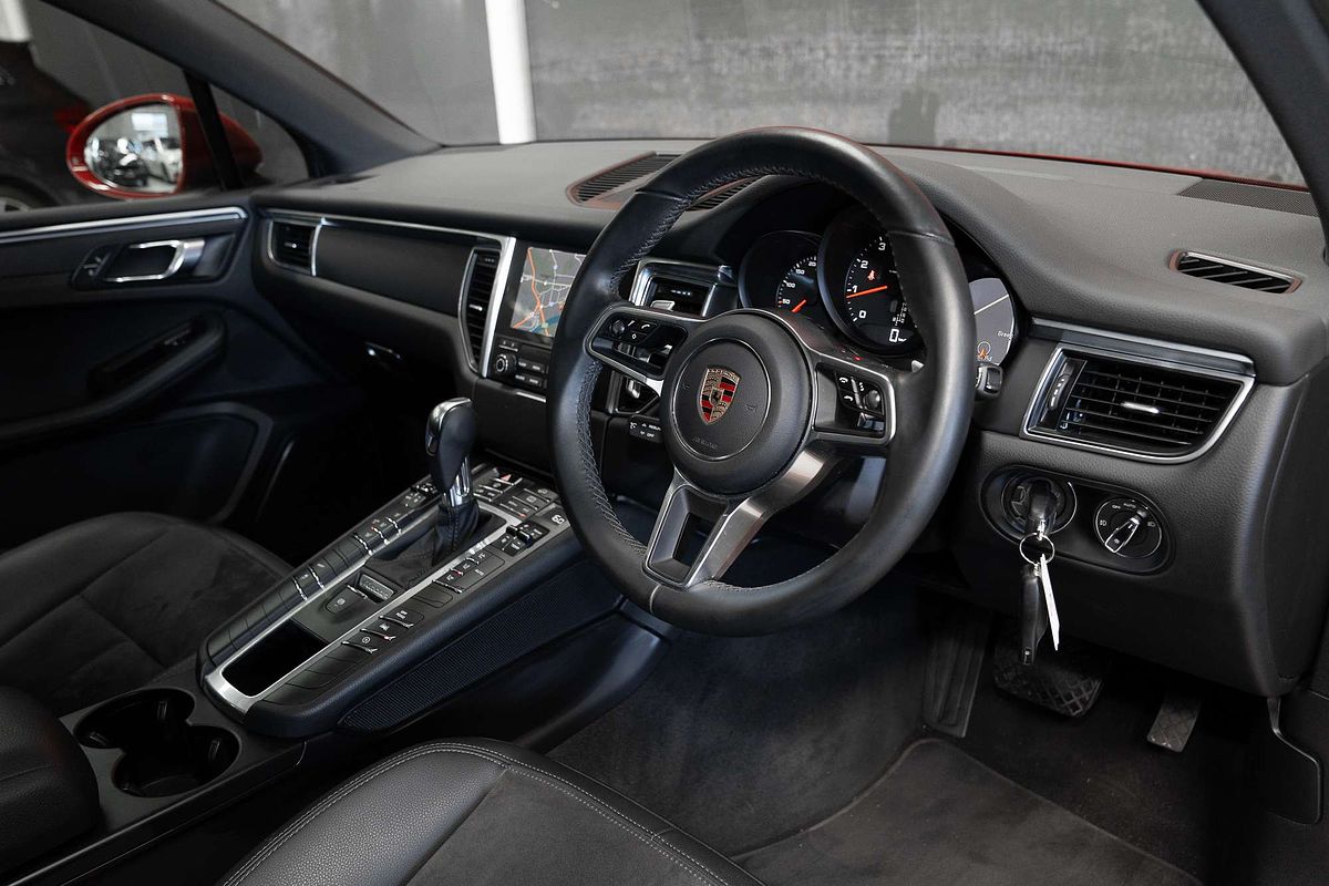 2017 Porsche Macan  95B
