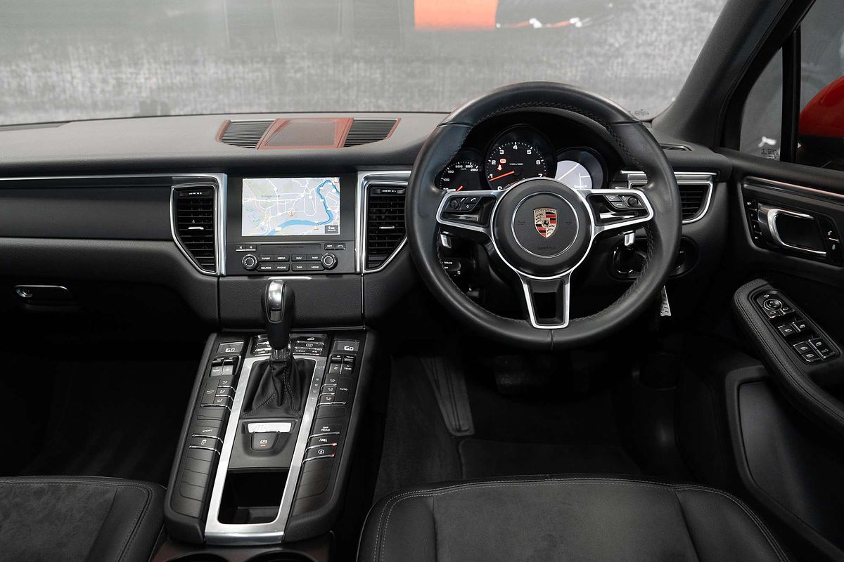 2017 Porsche Macan  95B