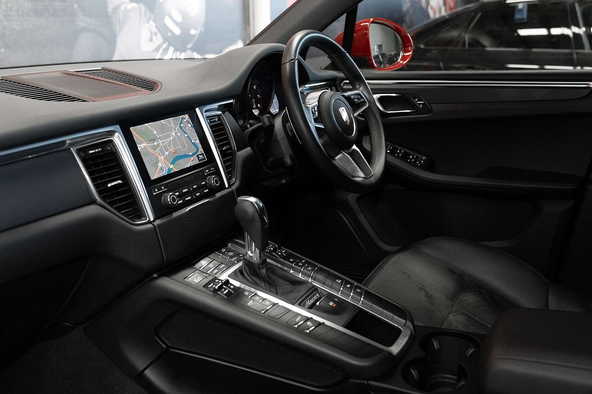 2017 Porsche Macan  95B