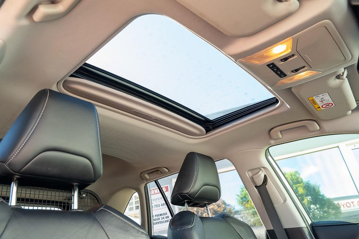 2019 Toyota RAV4 Cruiser AXAH52R