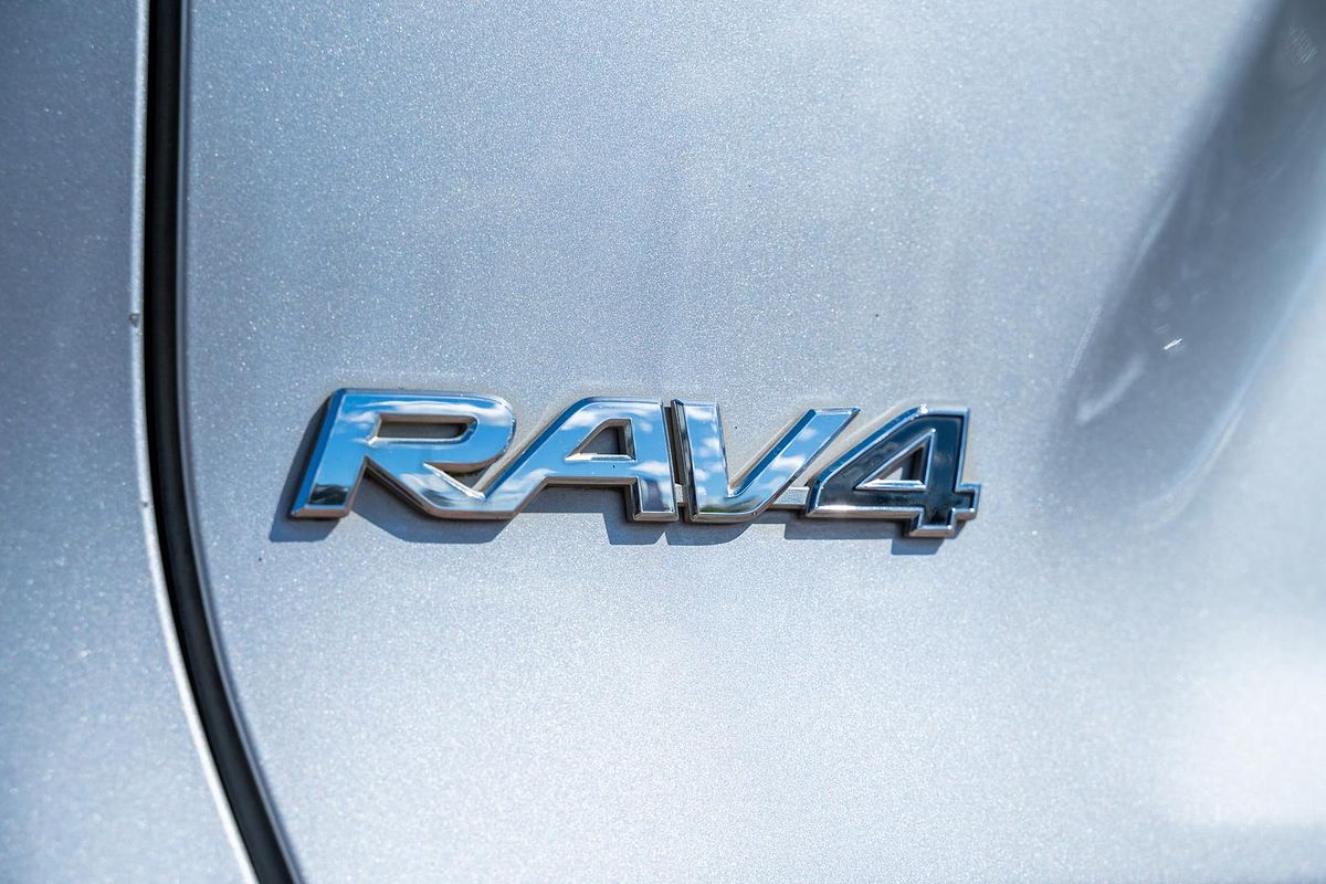 2019 Toyota RAV4 Cruiser AXAH52R