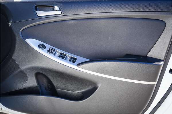 2015 Hyundai Accent Active RB3