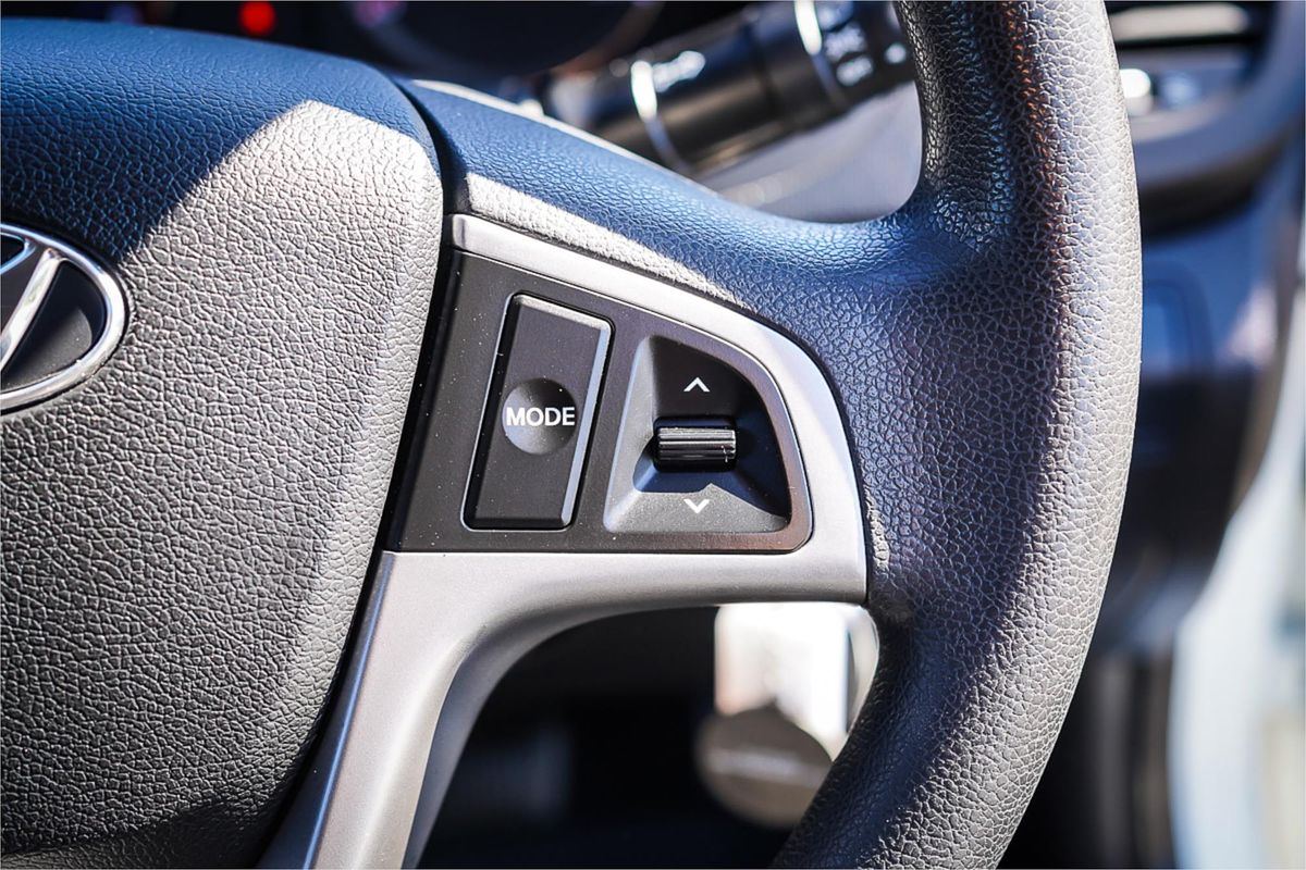 2015 Hyundai Accent Active RB3
