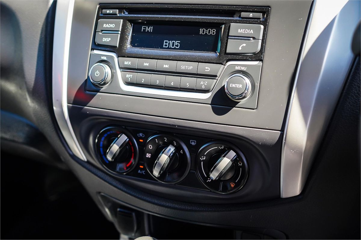 2019 Nissan Navara RX D23 Series 3 Rear Wheel Drive