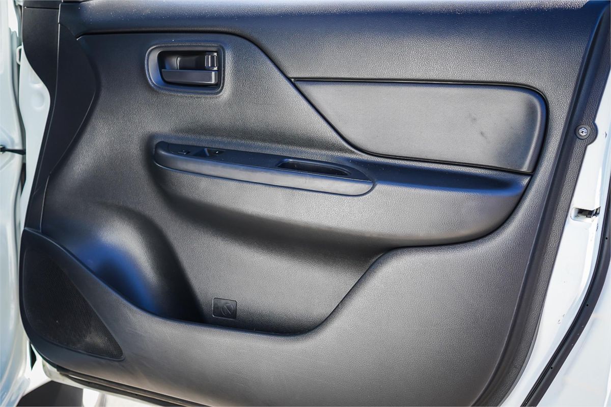 2020 Mitsubishi Triton GLX MR Rear Wheel Drive