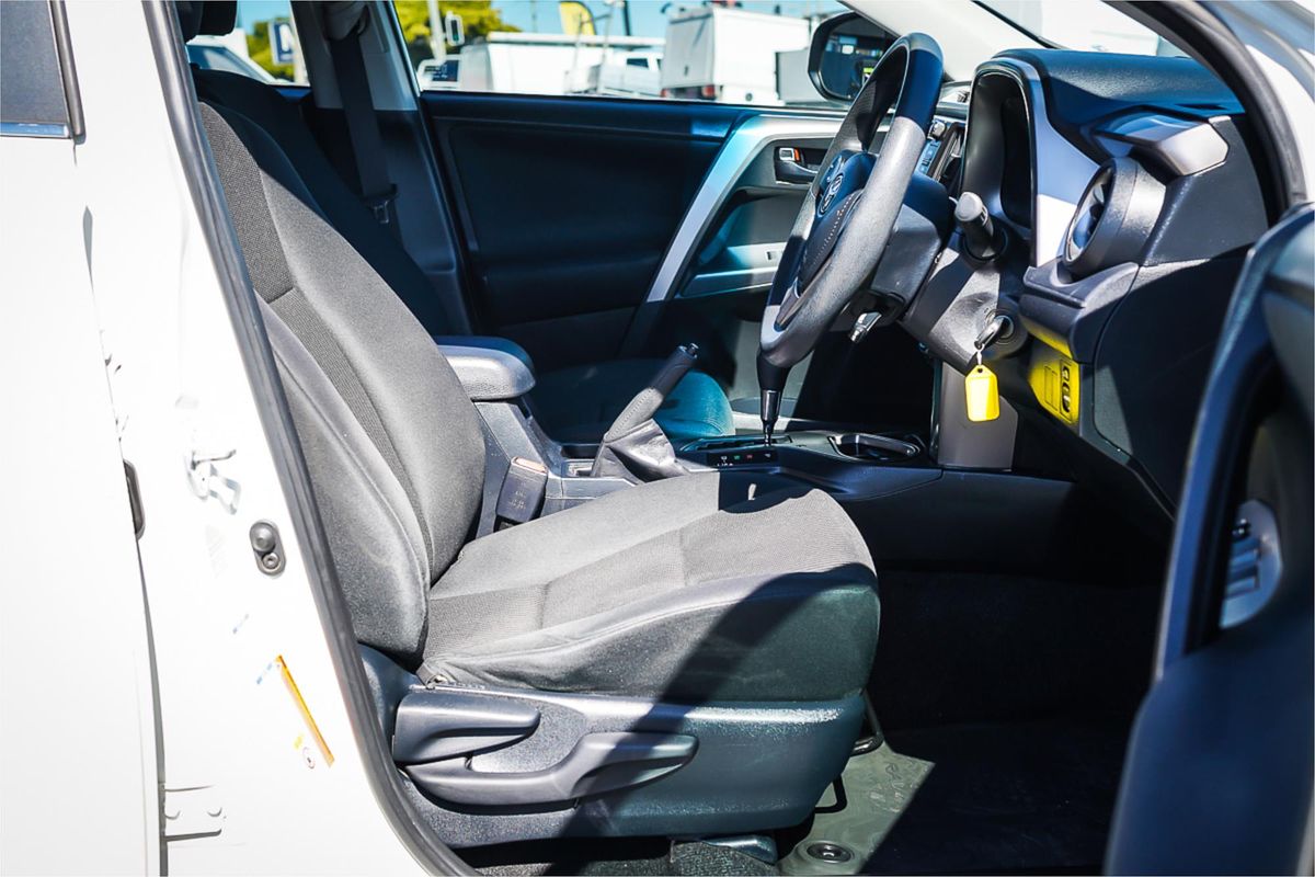 2016 Toyota RAV4 GX ASA44R